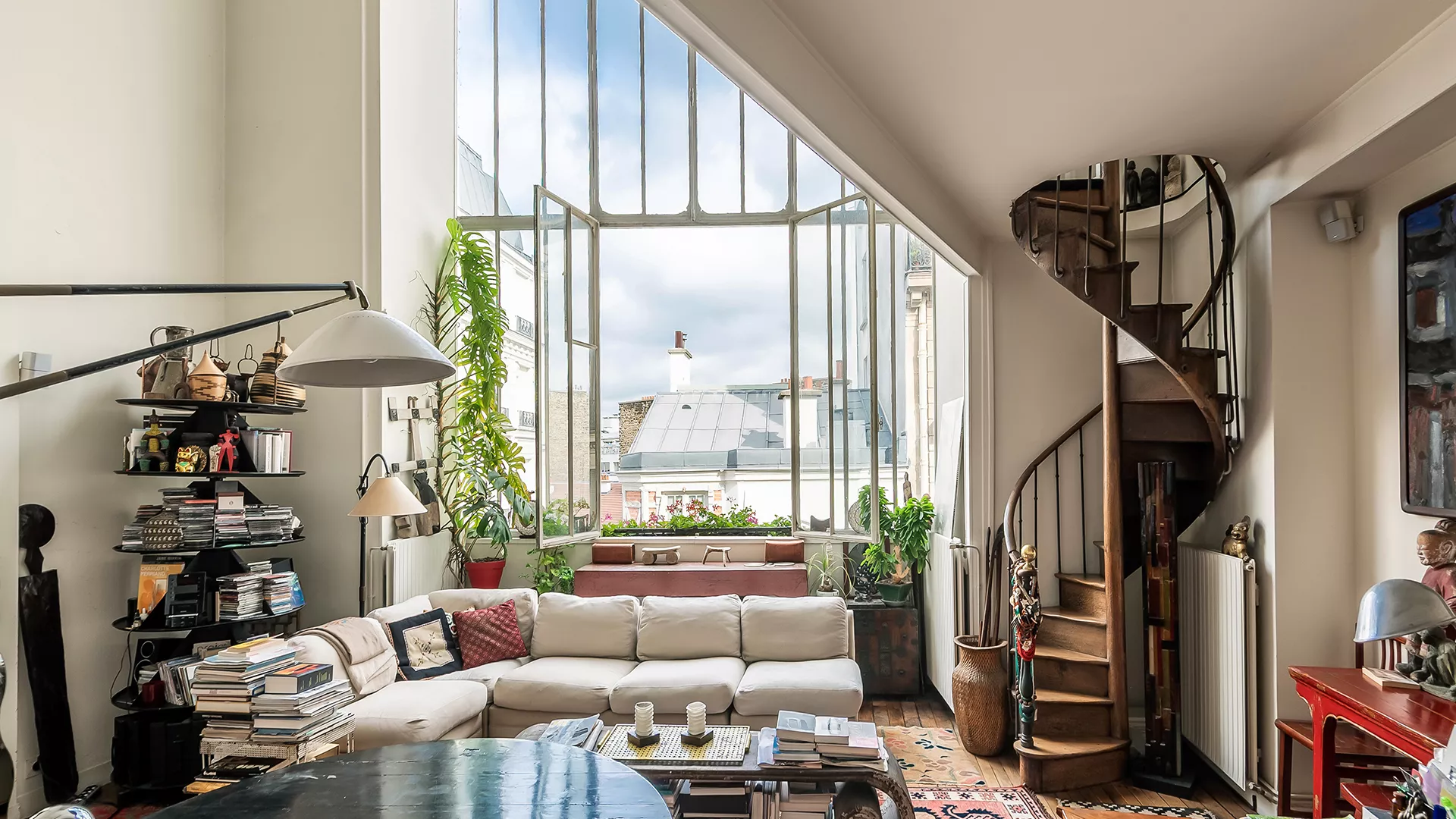 High-end loft with a view of Paris sold by Junot