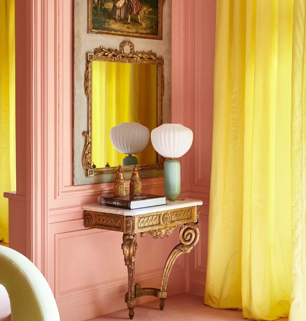 Photo of a bedside table in the "Étoile" apartment