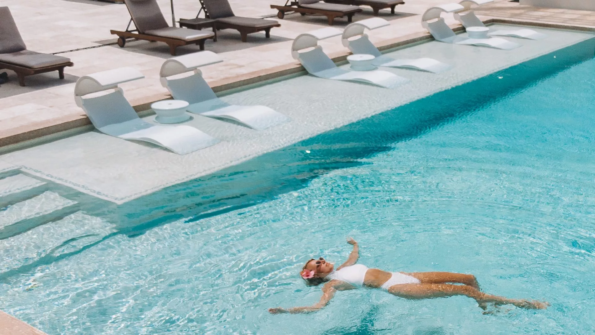 photo of the swimming pool of the Luxury Boutique Hotel in Calebasse