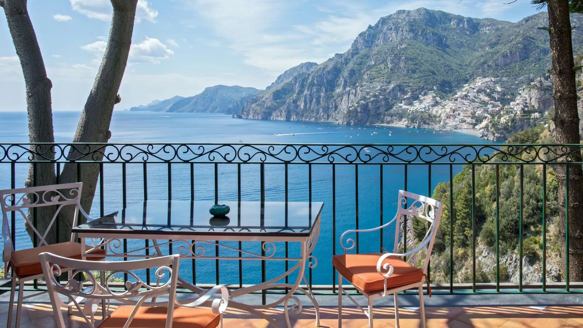 Vue panoramique depuis le balcon de l'hôtel San Pietro Di Positano