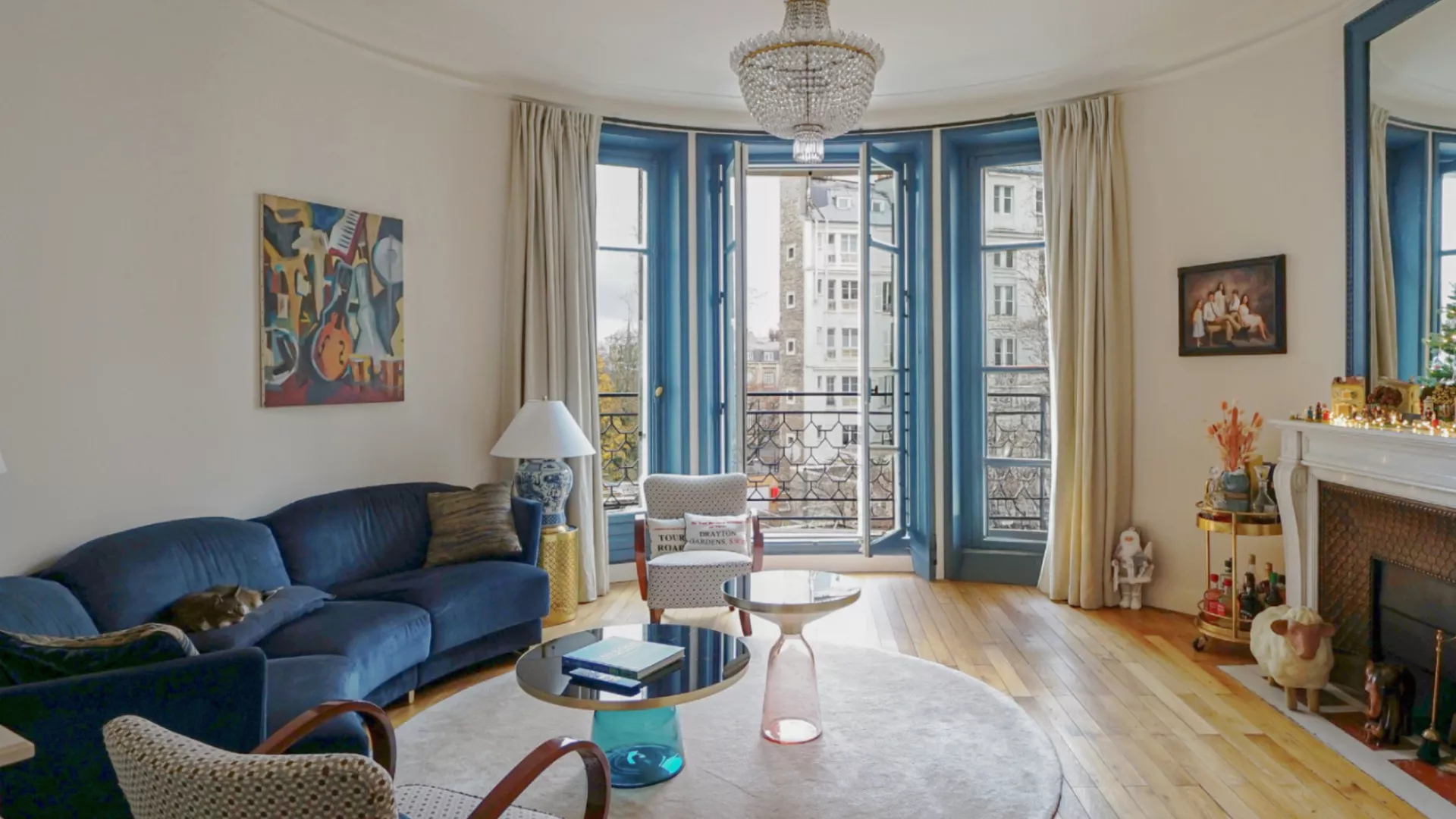 Photo of a Haussmannian apartment sold by Junot